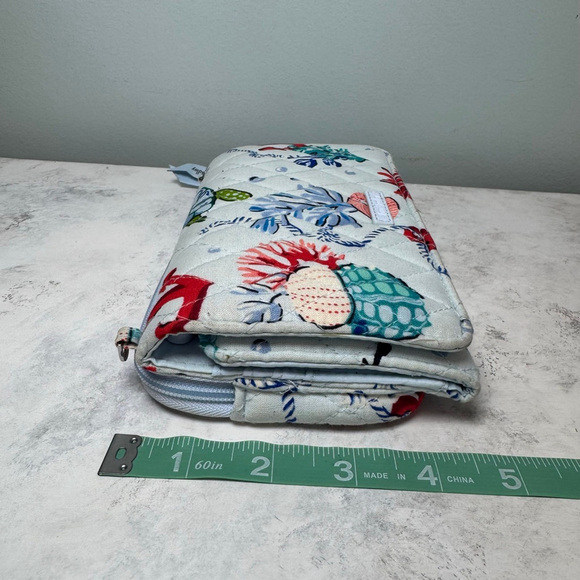 Vera Bradley RFID All In One Crossbody Wristlet Wallet Anchors Aweigh - Picture 7 of 12